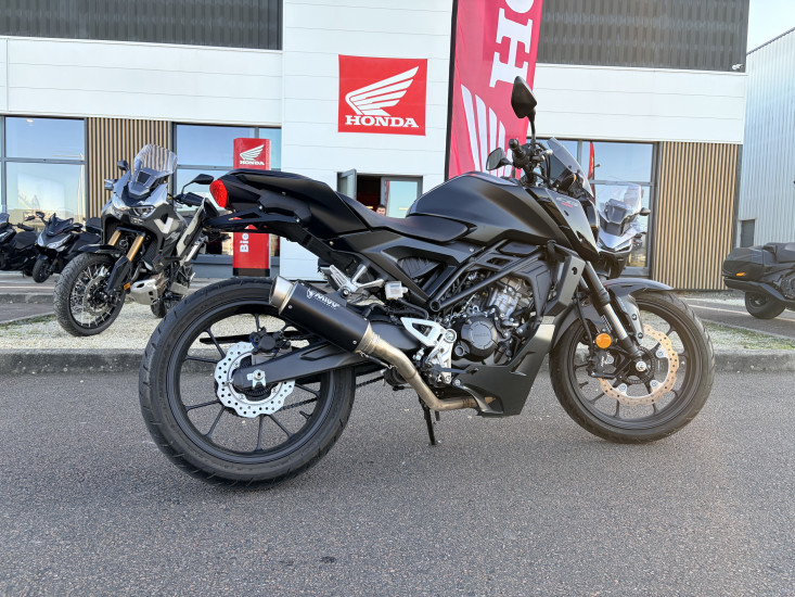 CB 125 R - POITIERS