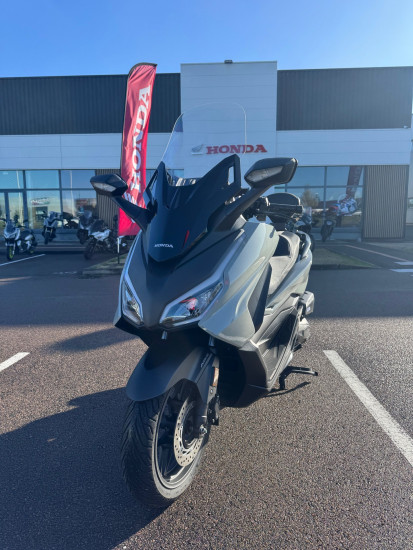 Forza 125 gris - POITIERS